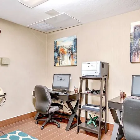 Hampton Inn & Suites Phoenix-Goodyear 